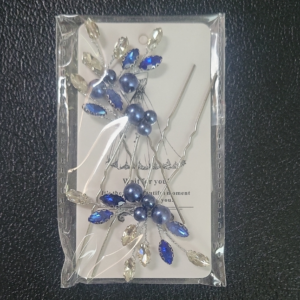 Prom??Wedding?? Special Occasion?? Brand New Elegant Blue and Silver Hair Pins